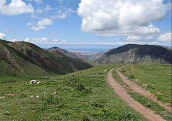 Voyage au Kirghizistan, trek, radnonnée, vélo, ski de randonnée